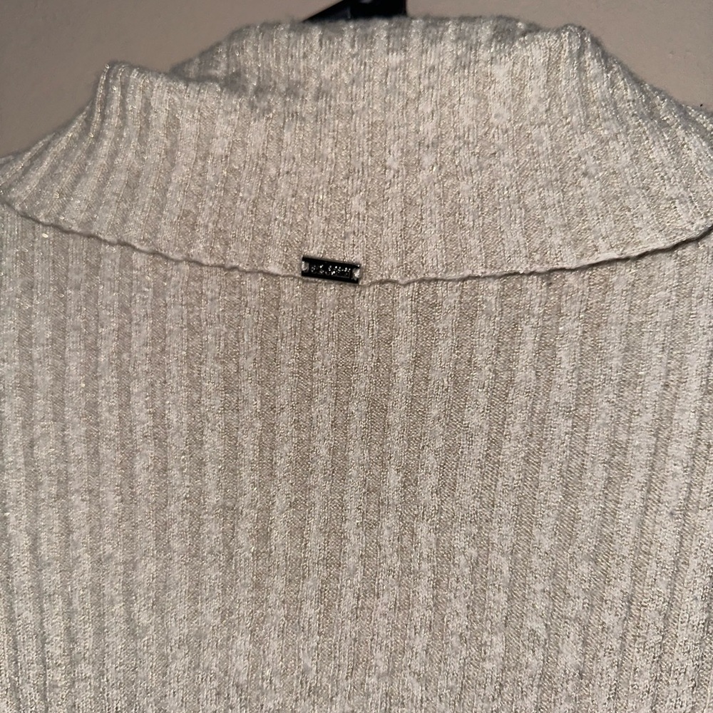 St. John XL Wool Cowl Neck Sweater Tan Gold Button Detail Quiet Luxury - Picture 4 of 5